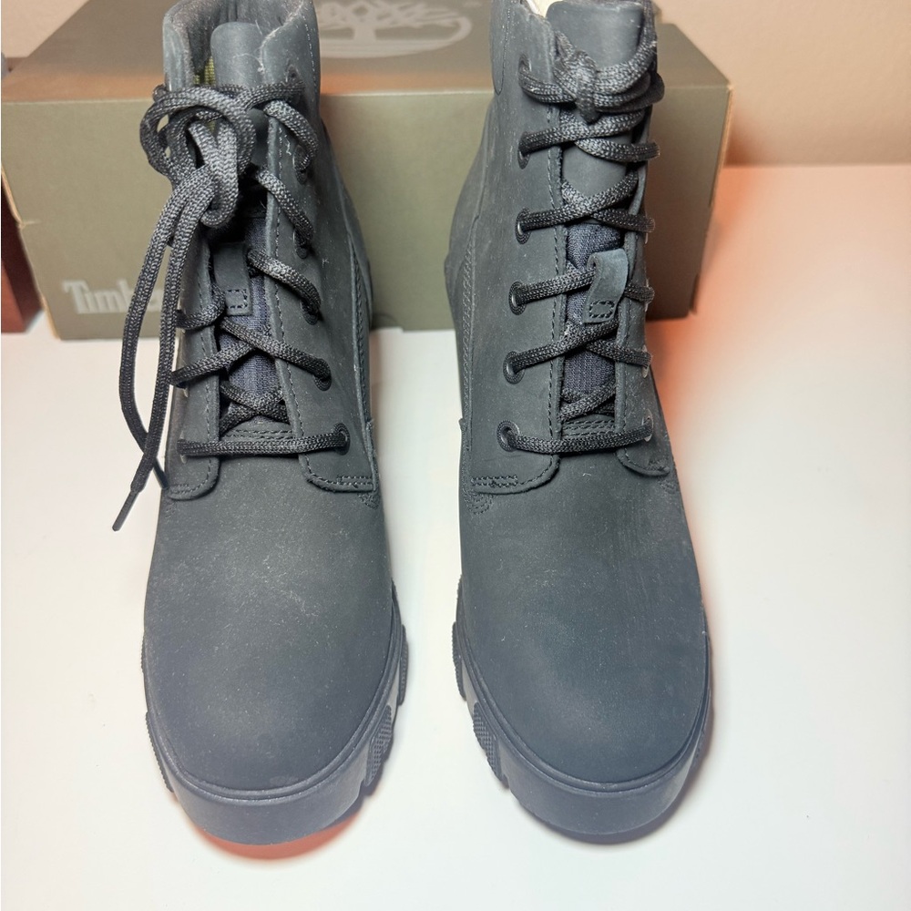 NEW Timberland Women's Lace Up Black Boots Size 7.5 - Picture 4 of 7